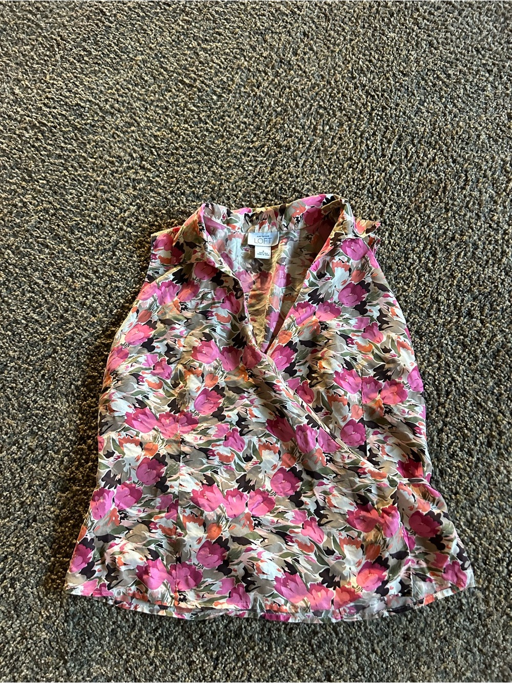 Ann Taylor loft silk floral wrap top size 6 cottagecore whimsy office spring